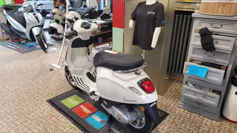 Vespa Primavera 125 (2024 - 25) (4)