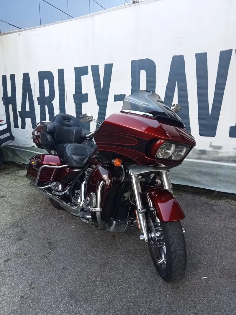 Harley-Davidson 1800 Road Glide Ultra (2014 - 16) - FLTRUSE (2)