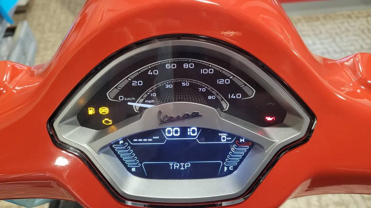 Vespa Primavera 125 (2024 - 25) (5)