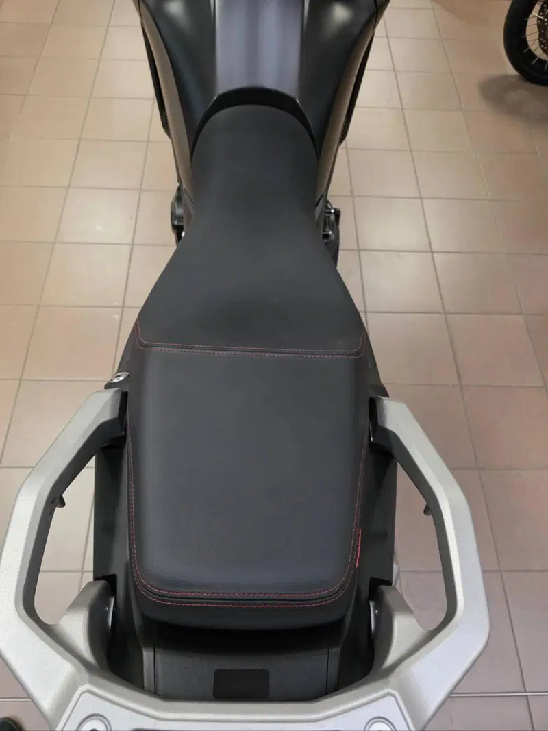 Honda Transalp XL750 (2023 - 24) (9)