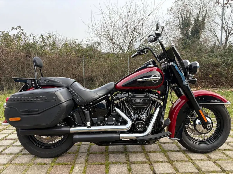 Harley-Davidson 114 Heritage Classic (2018 - 20) - FLHCS (2)
