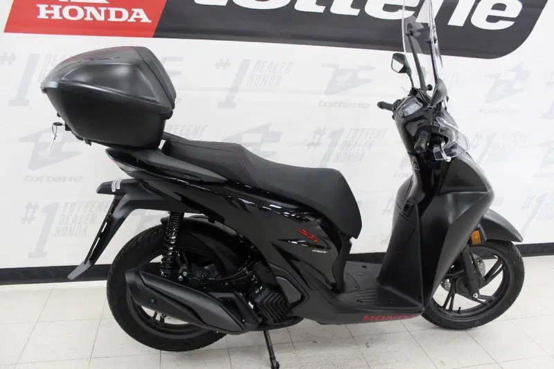 Honda SH 150 Sport (2026) (2)