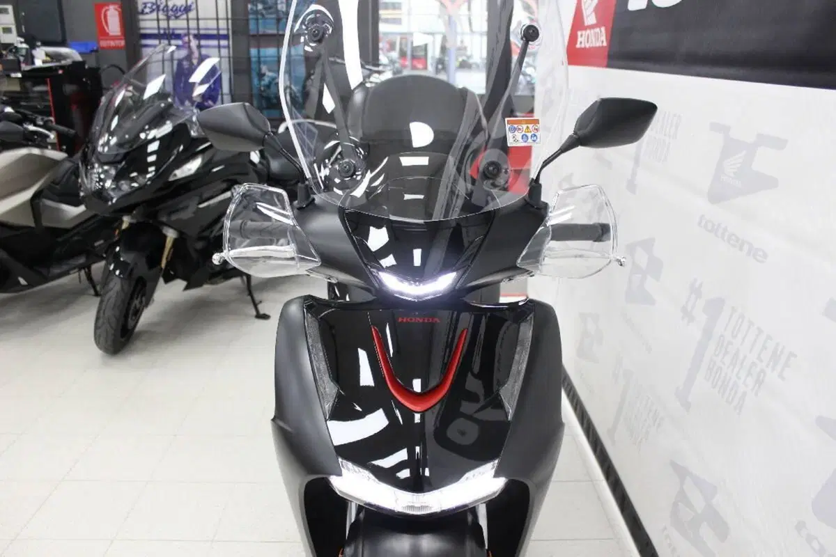 Honda SH 150 Sport (2026) (4)