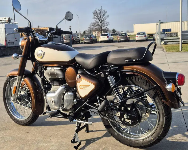 Royal Enfield Classic 350 (2021 - 26) (3)