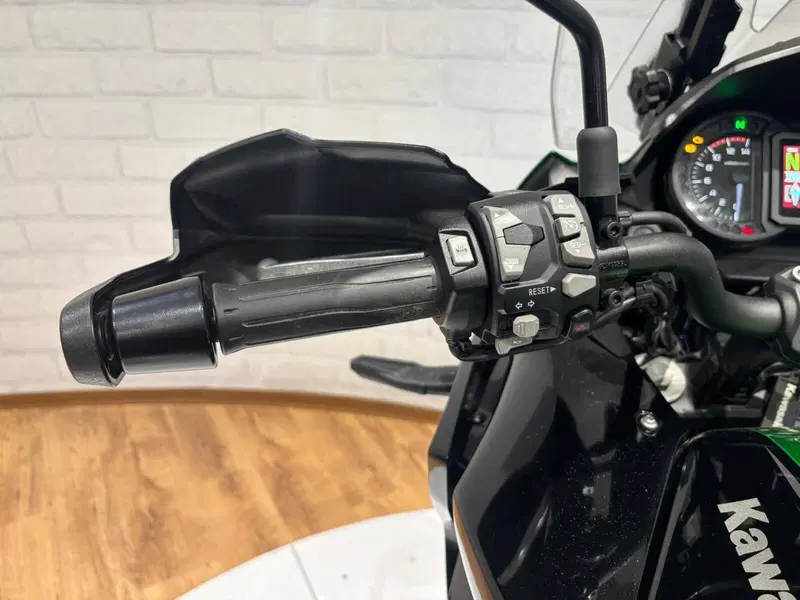 Kawasaki Versys 1000 S Tourer Plus (2022 - 24) (8)