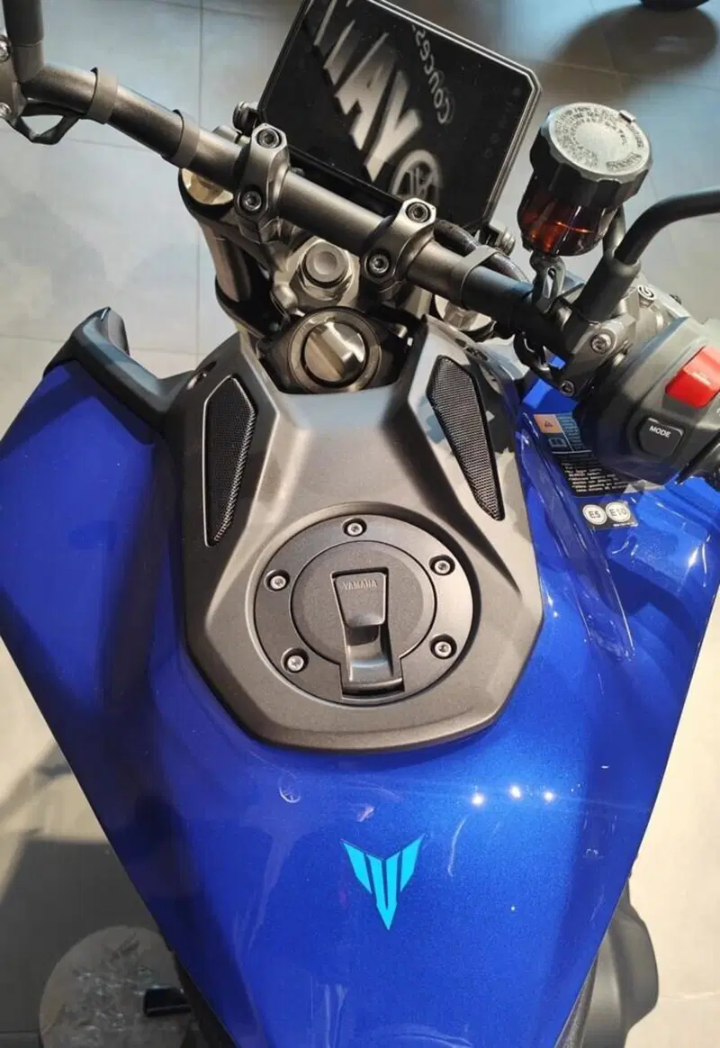Yamaha MT-09 Y-AMT (2024 - 26) (2)