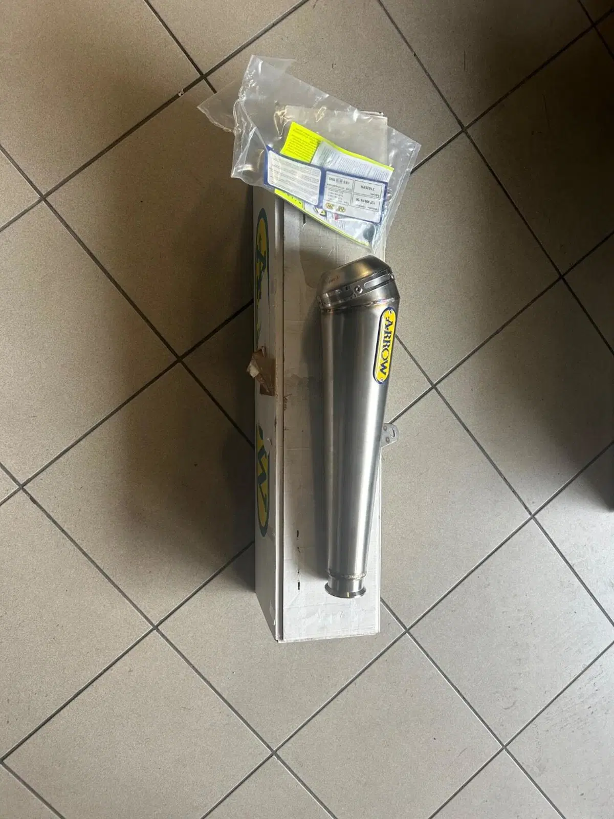 scarico per Yamaha R6 2006-2007 Leovince