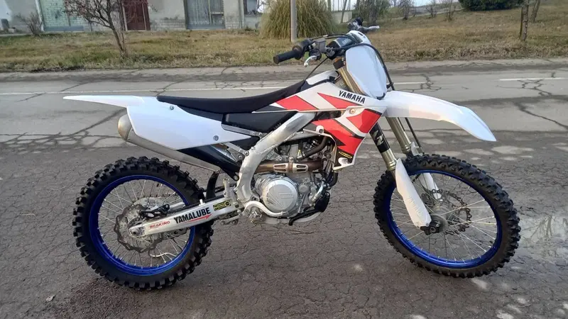 Yamaha YZ 450 F (2018) (5)