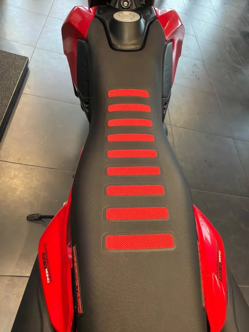 Ducati Hypermotard 698 Mono (2024 - 26) (11)