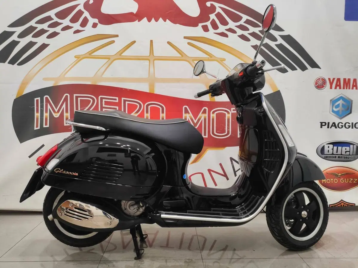 Vespa GTS 300 Super (2008 - 16) (2)