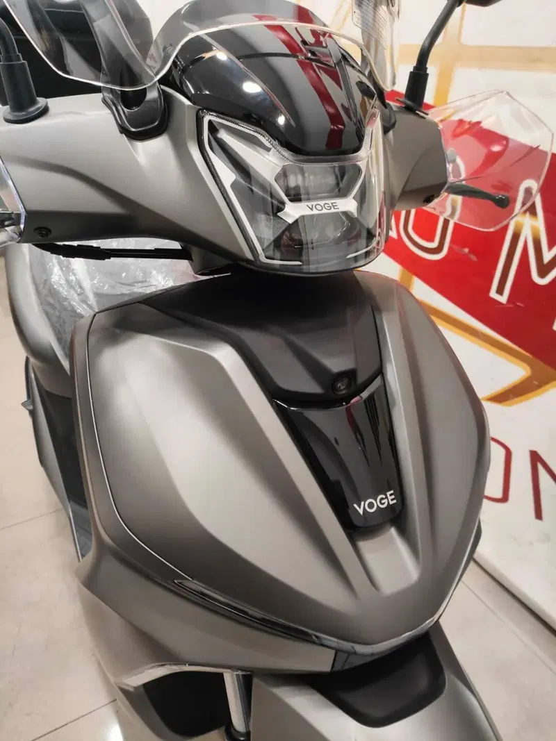 Voge Sfida SR16 200 (2025 - 26) (4)