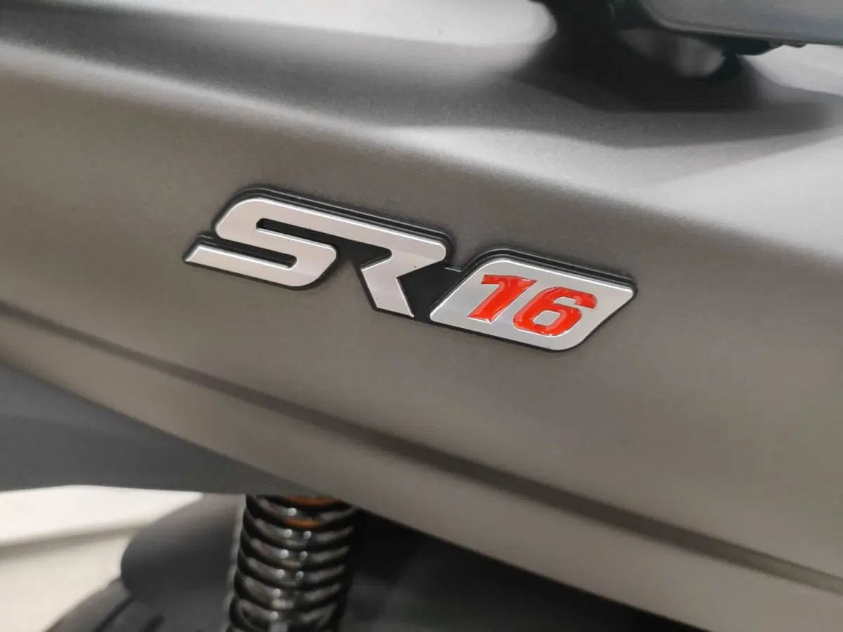 Voge Sfida SR16 200 (2025 - 26) (5)