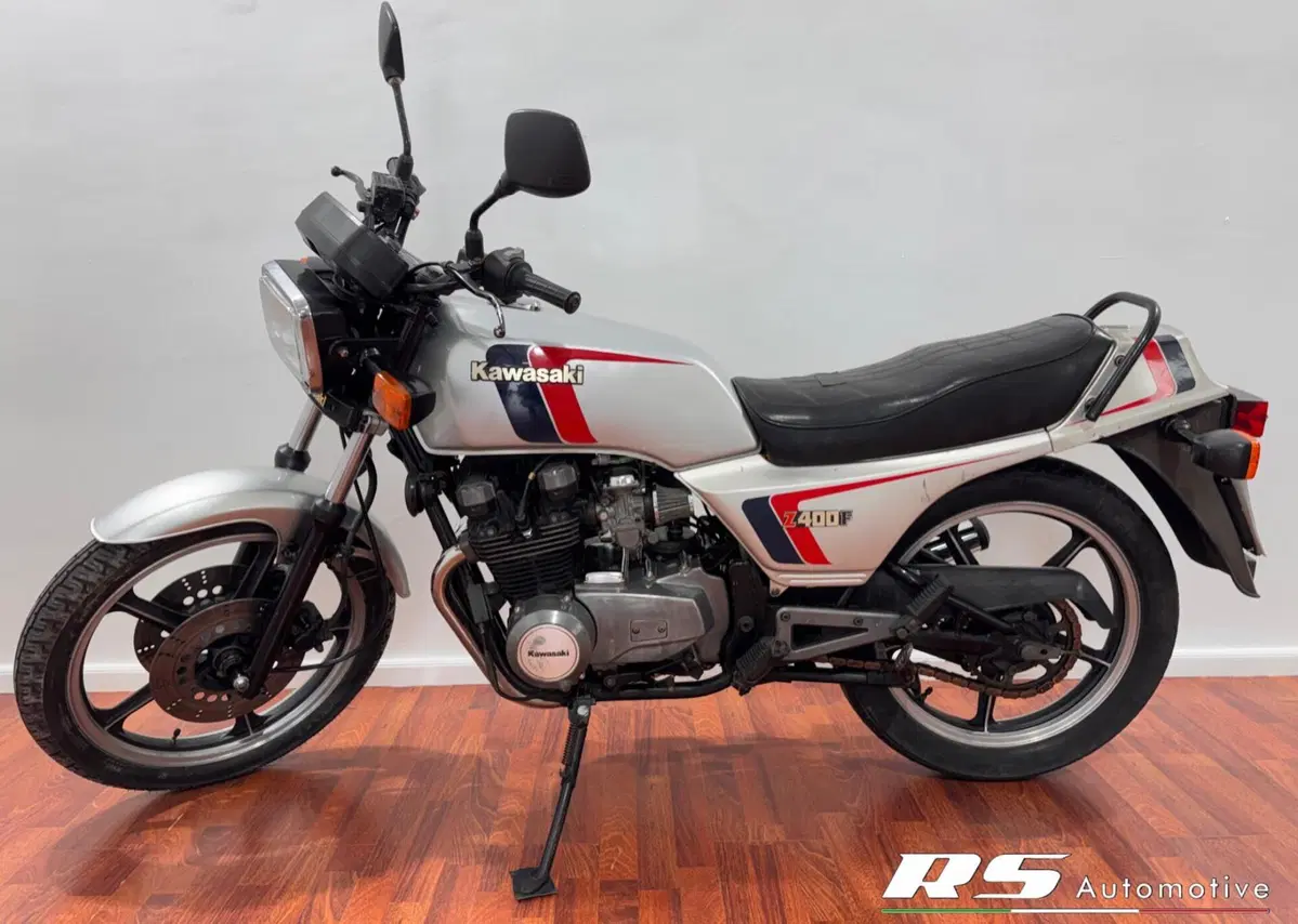 Kawasaki Z400F (2)