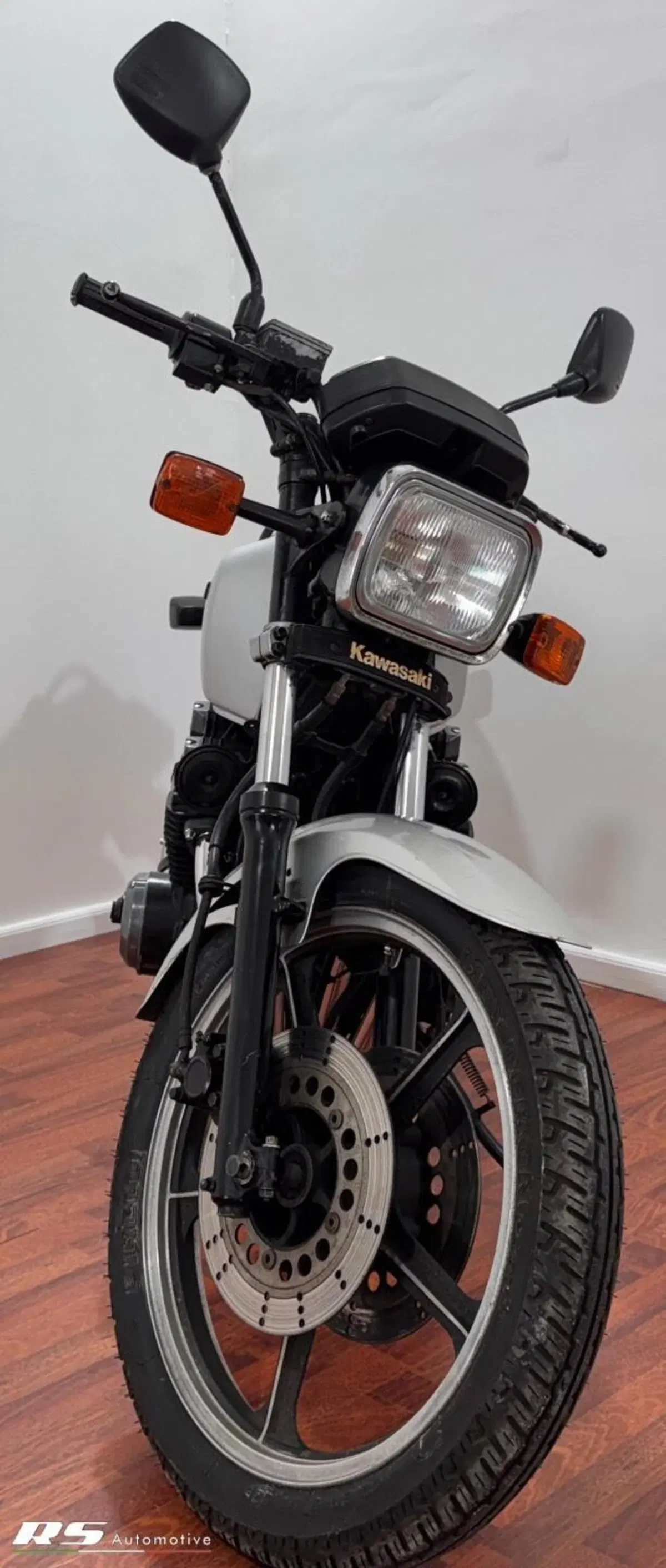 Kawasaki Z400F (4)