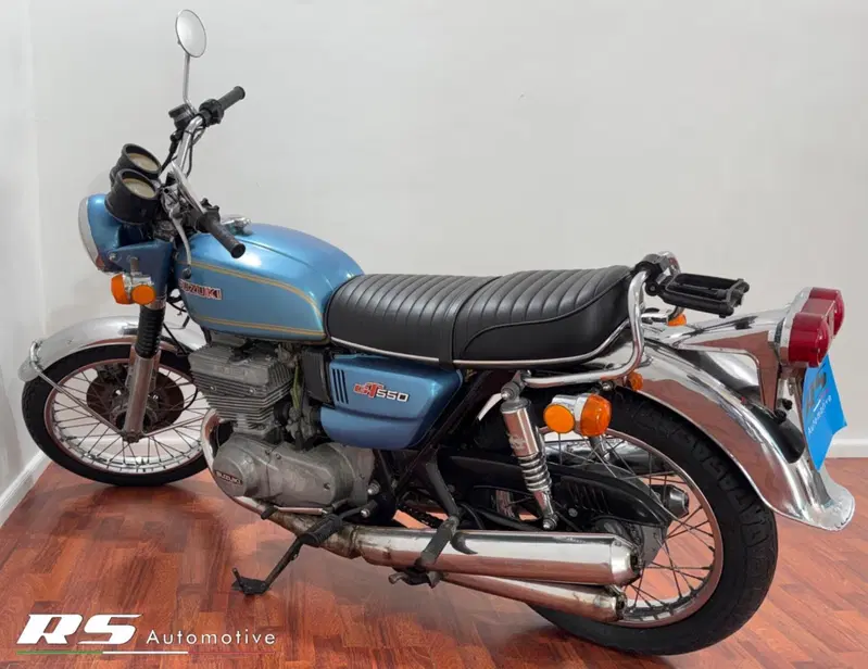 Suzuki GT550 (3)