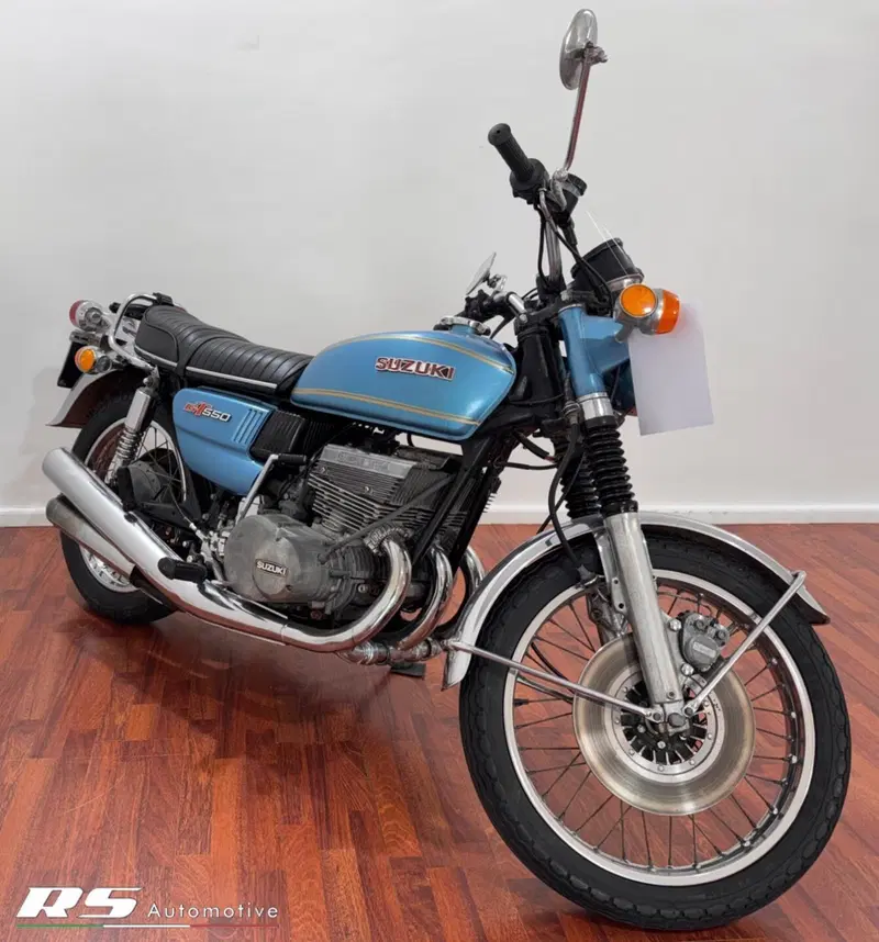 Suzuki GT550 (8)