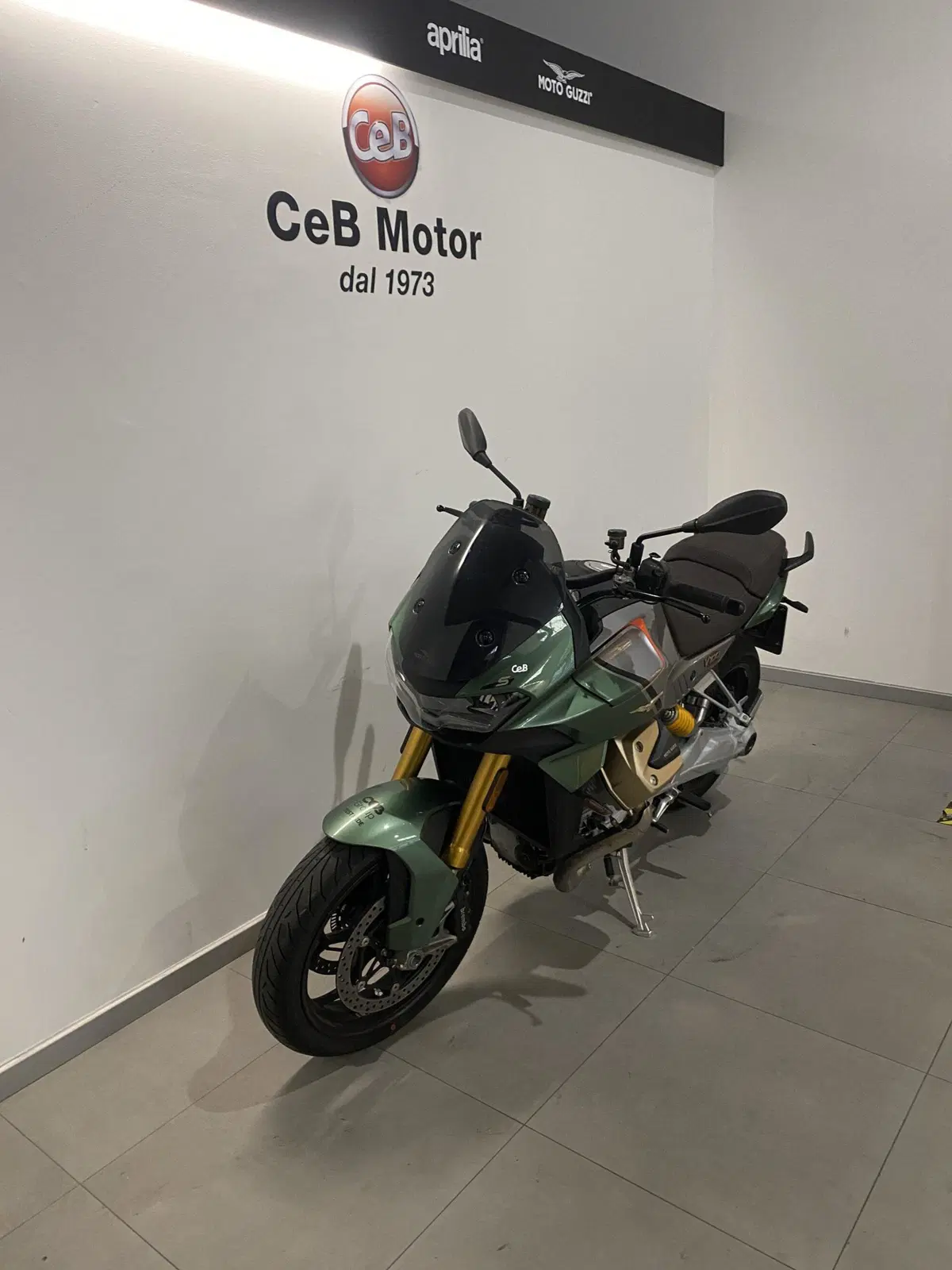 Moto Guzzi V100 Mandello S (2022 - 24) (5)