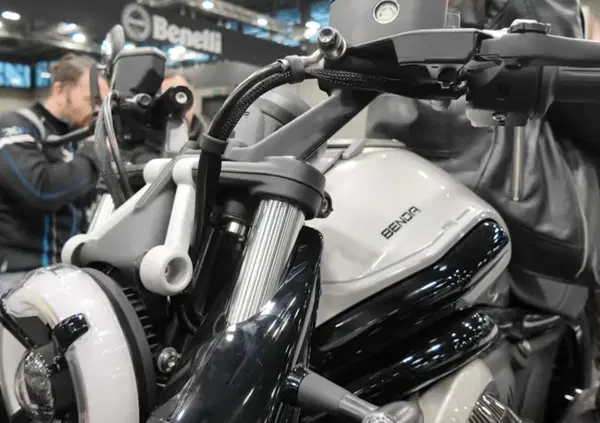 Benda a MBE 2026: design dirompente, cruiser V4 e la follia del prototipo ibrido [VIDEO] 