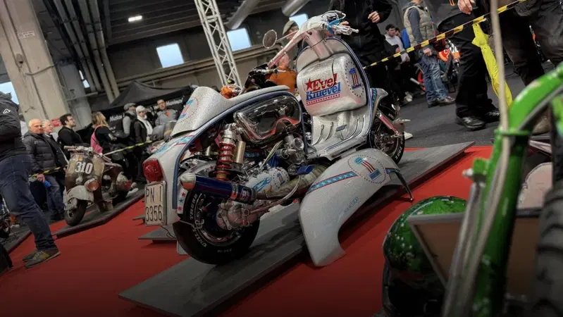Mai vista una Vespa da 40.000 &euro;? Esposizione da urlo a MBE 2026 [VIDEO]