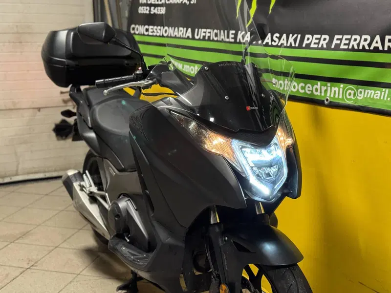 Honda Integra 750 DCT (2016 - 17) (9)
