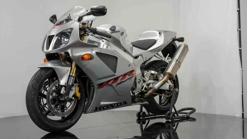 Honda VTR 1000 SP1 (3)