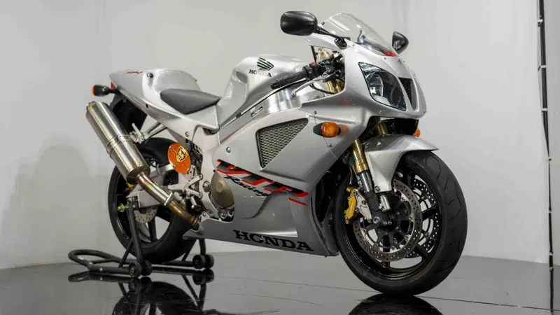 Honda VTR 1000 SP1 (5)