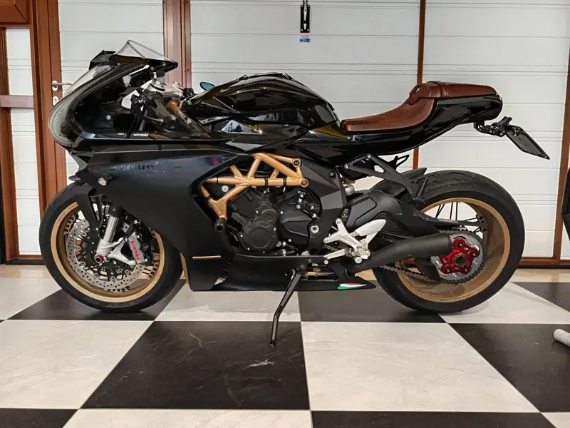 MV Agusta Superveloce 800 S (2021 - 25) (3)