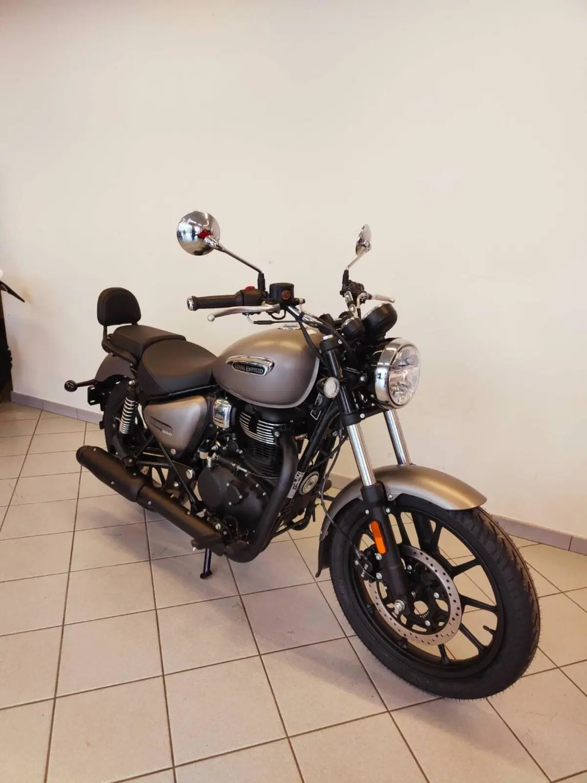 Royal Enfield Meteor 350 (2021 - 26) (4)