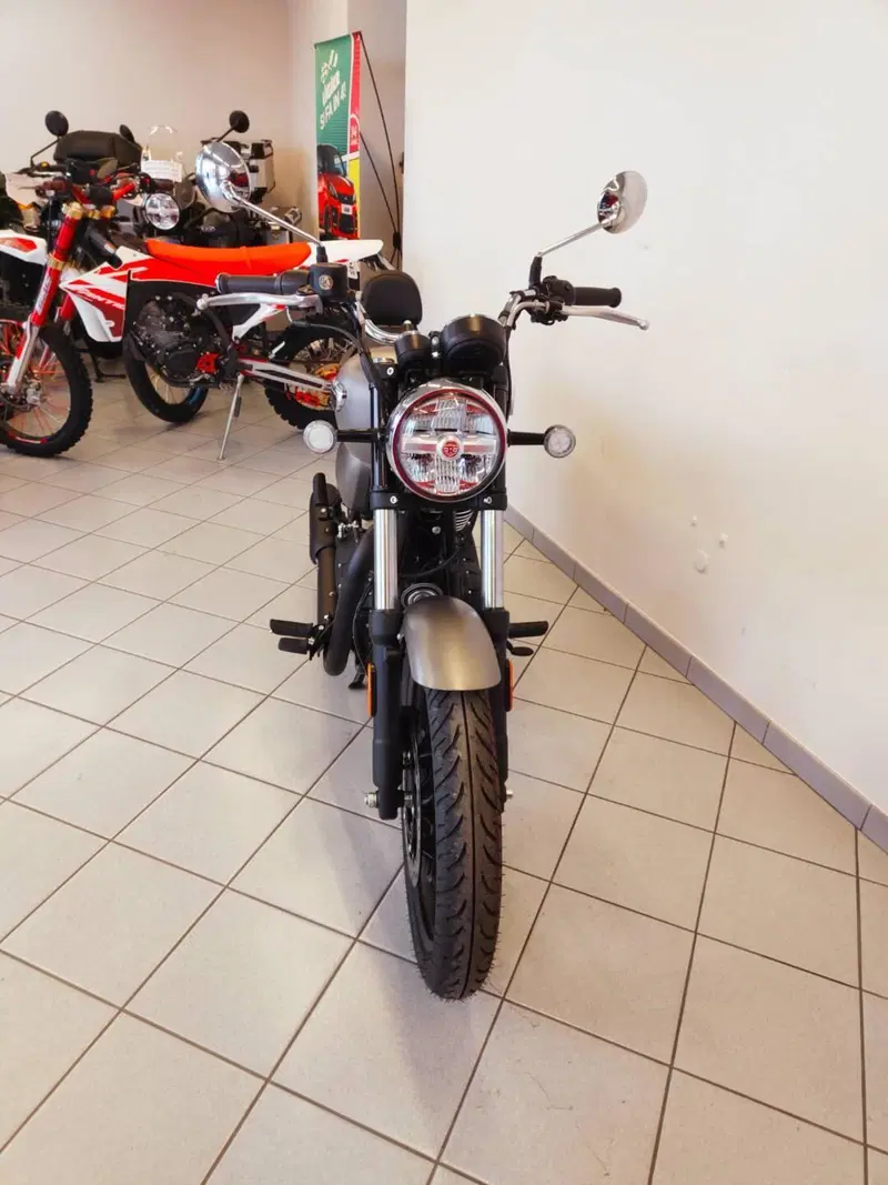 Royal Enfield Meteor 350 (2021 - 26) (6)