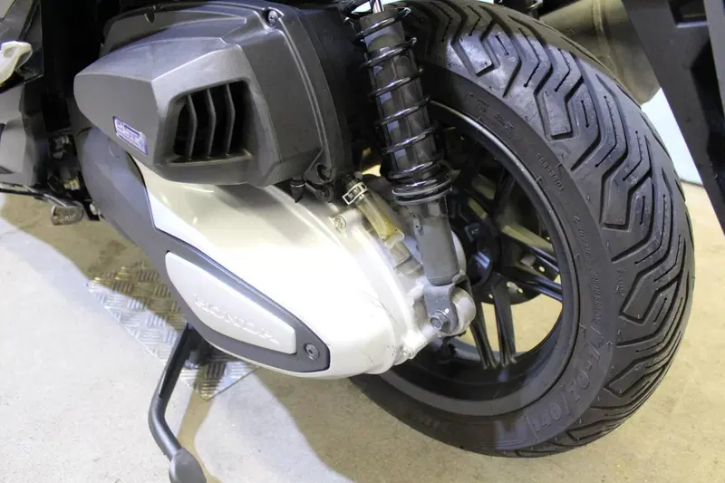 Honda Forza 350 (2022 - 24) (15)