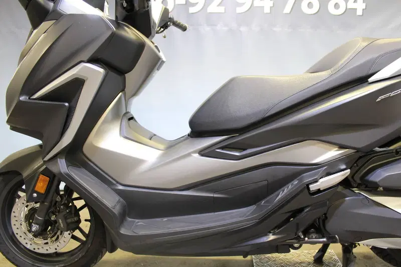 Honda Forza 350 (2022 - 24) (16)