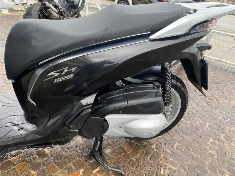 Honda SH 300 i ABS (2016 - 20) (7)