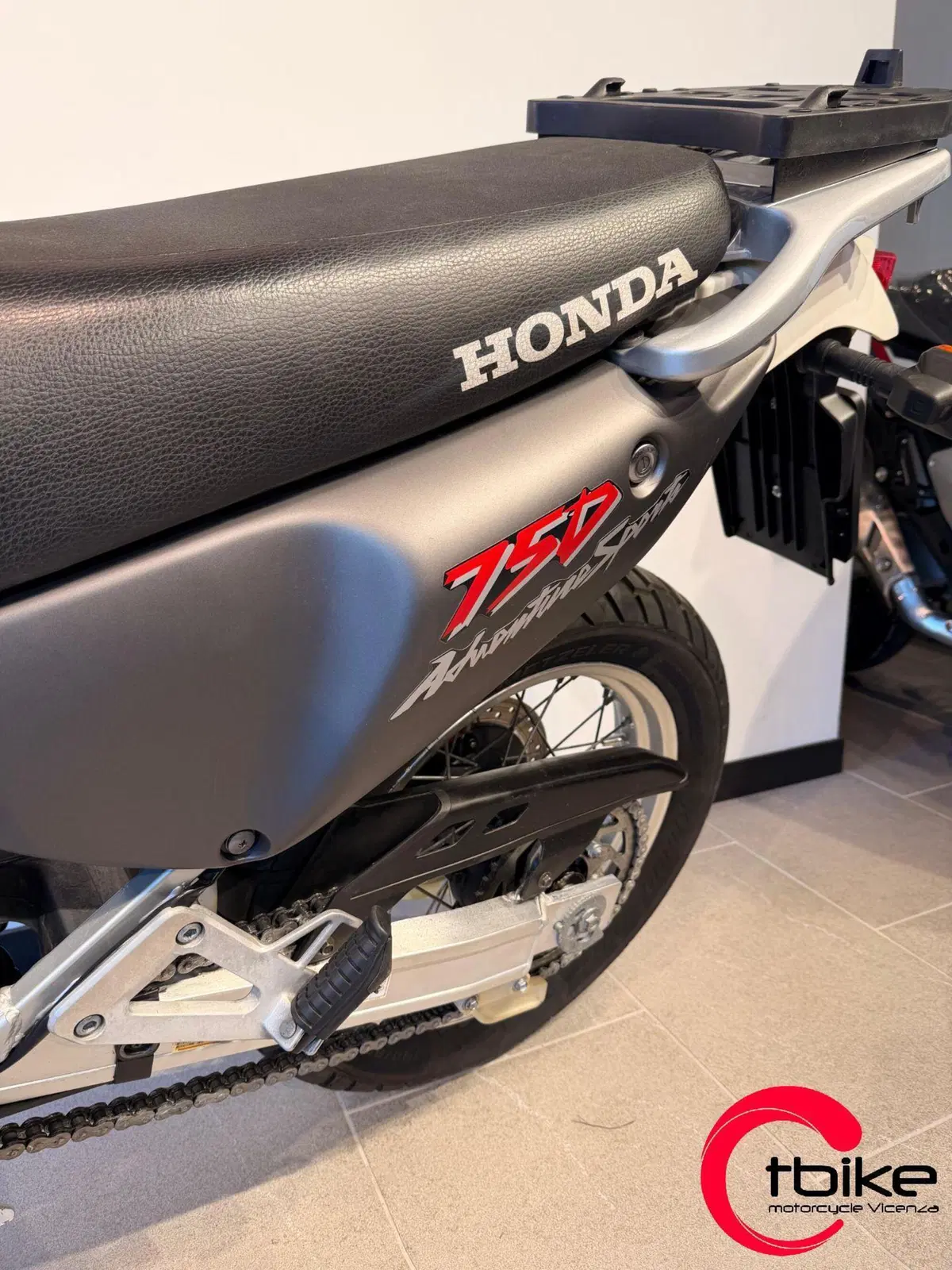 Honda Africa Twin XRV 750 (1996 - 02) (5)