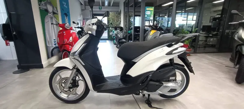 Piaggio Liberty 125 (2025 - 26) (3)