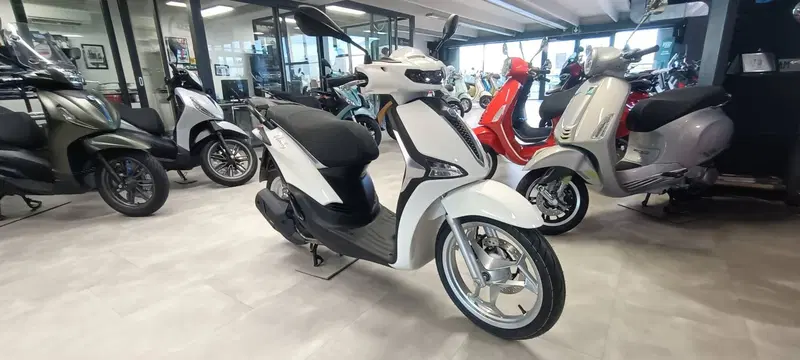 Piaggio Liberty 125 (2025 - 26) (2)