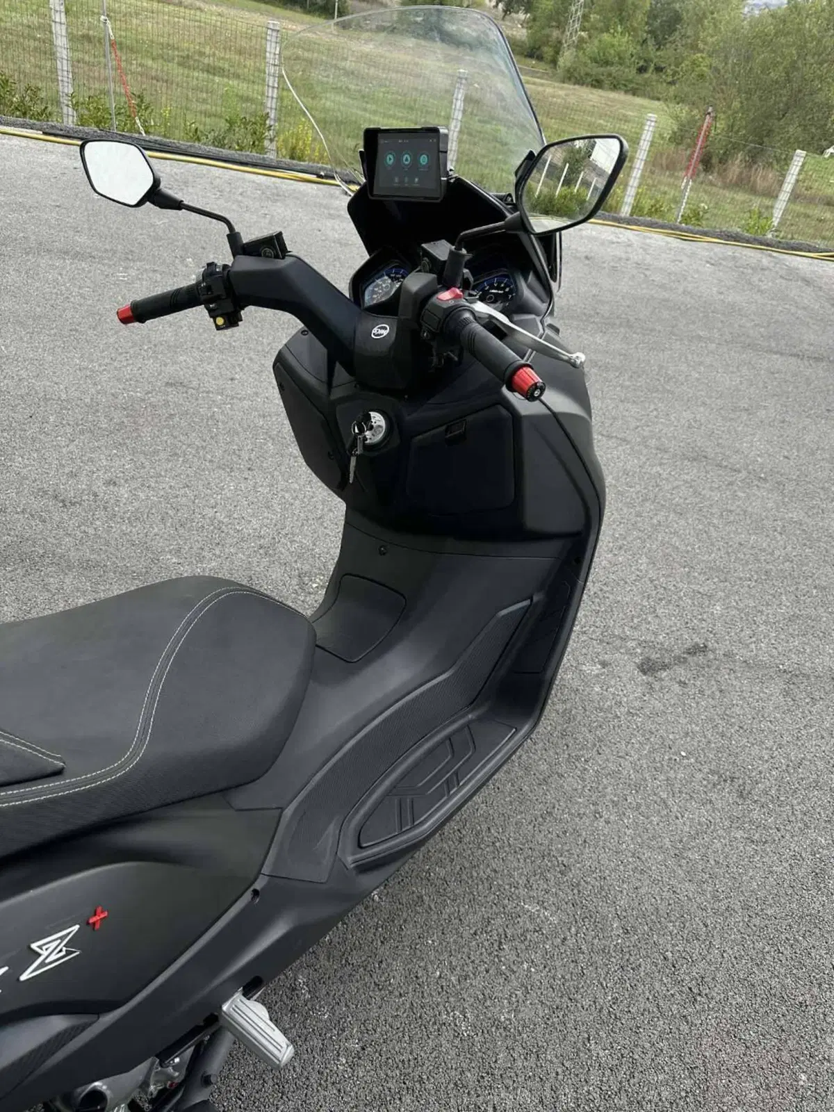 Sym Joymax 300 Z+ (2021 - 24) (2)