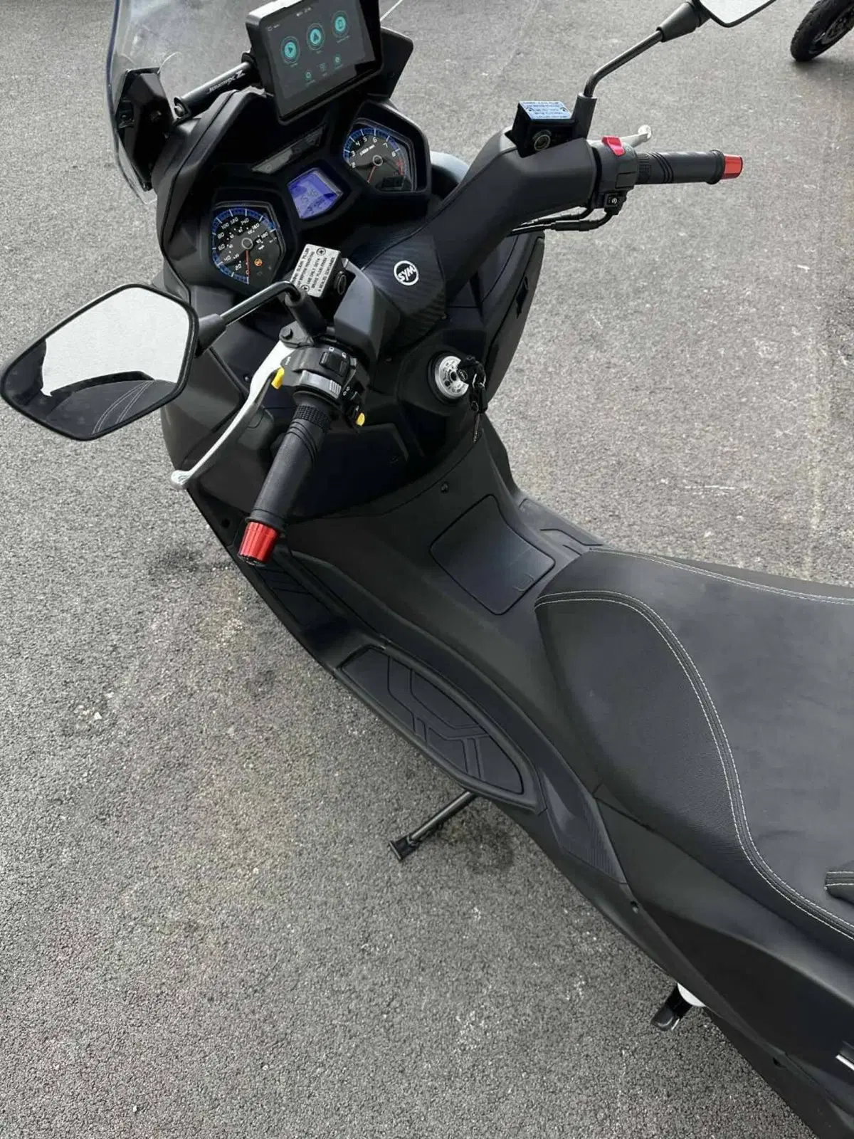 Sym Joymax 300 Z+ (2021 - 24) (3)