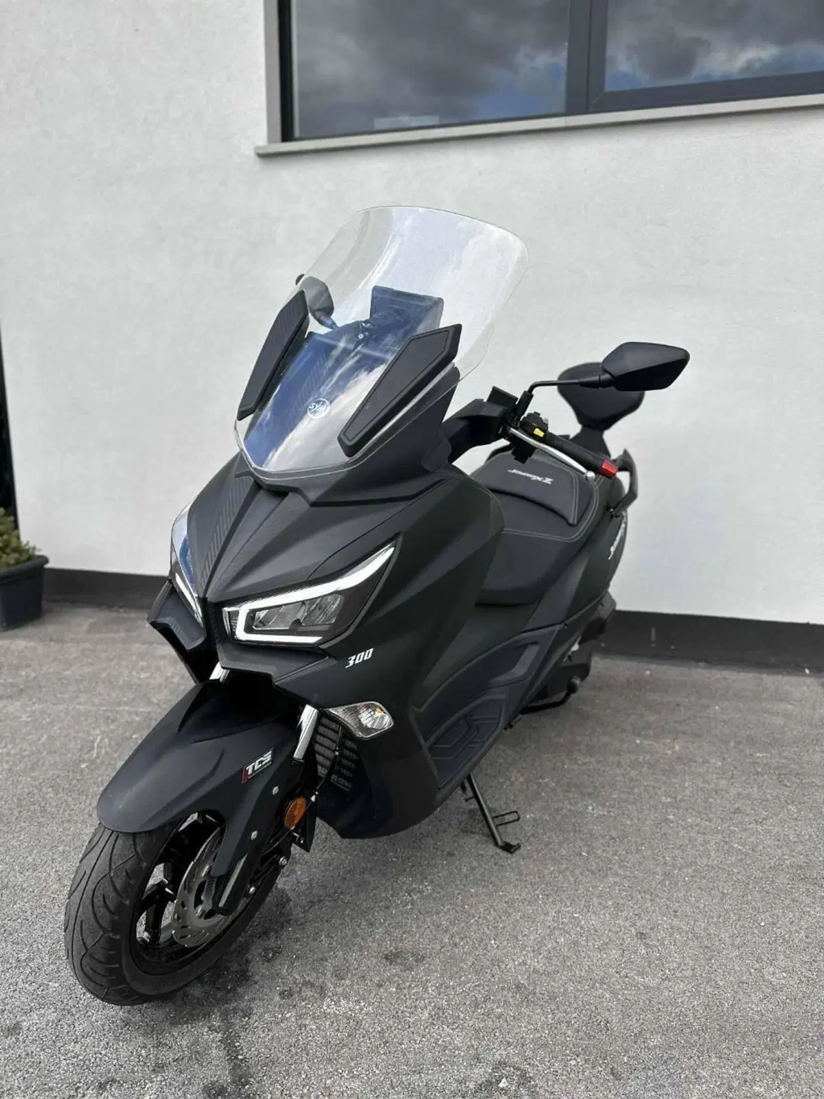 Sym Joymax 300 Z+ (2021 - 24) (10)