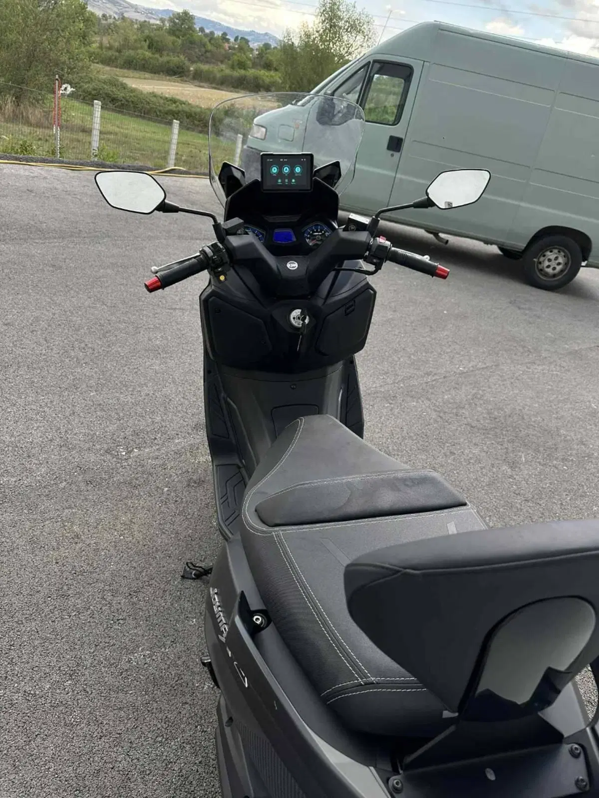 Sym Joymax 300 Z+ (2021 - 24) (11)