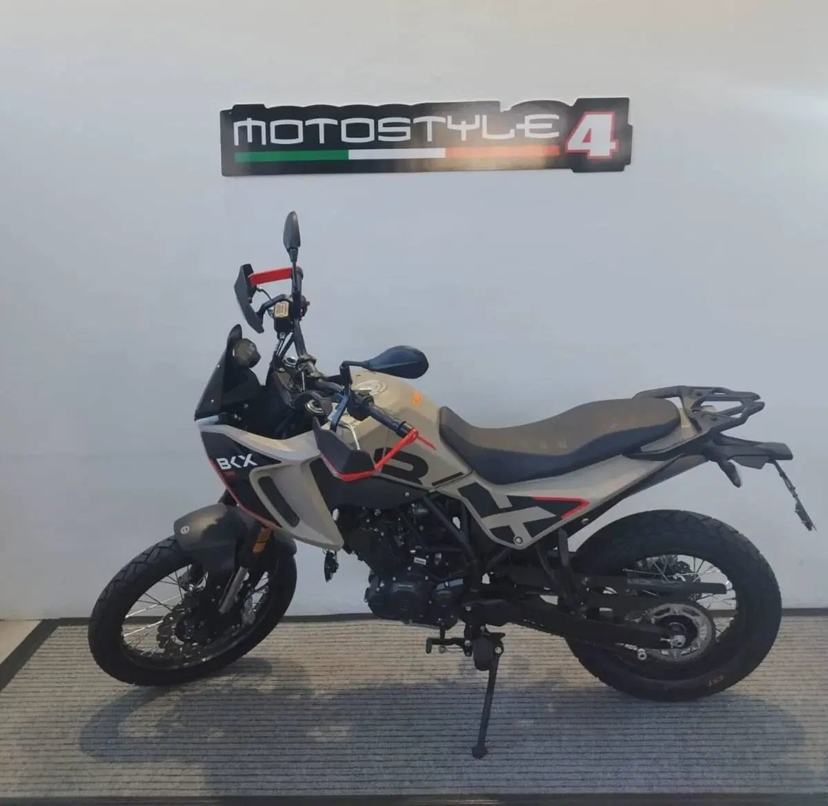 Benelli BKX 125 (2026) (2)
