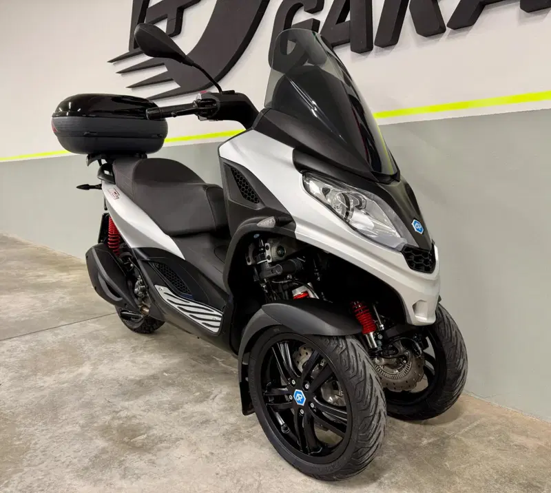Piaggio MP3 300 Sport ABS Hpe (2021 - 24) (4)