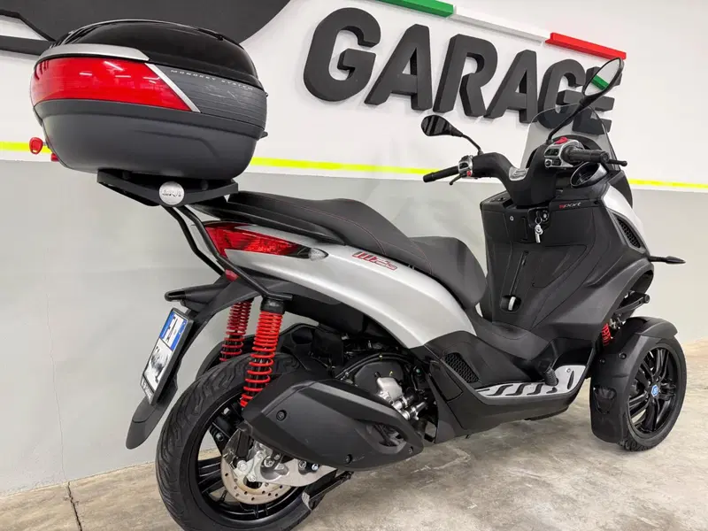 Piaggio MP3 300 Sport ABS Hpe (2021 - 24) (6)