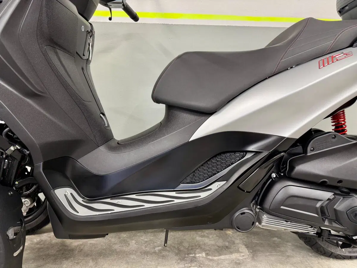 Piaggio MP3 300 Sport ABS Hpe (2021 - 24) (10)