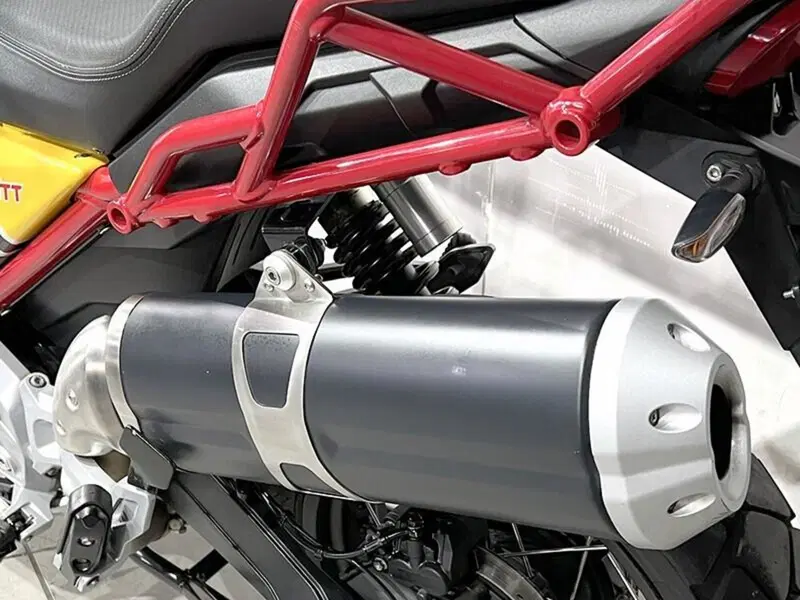Moto Guzzi V85 TT Evocative Graphics (2019 - 20) (5)