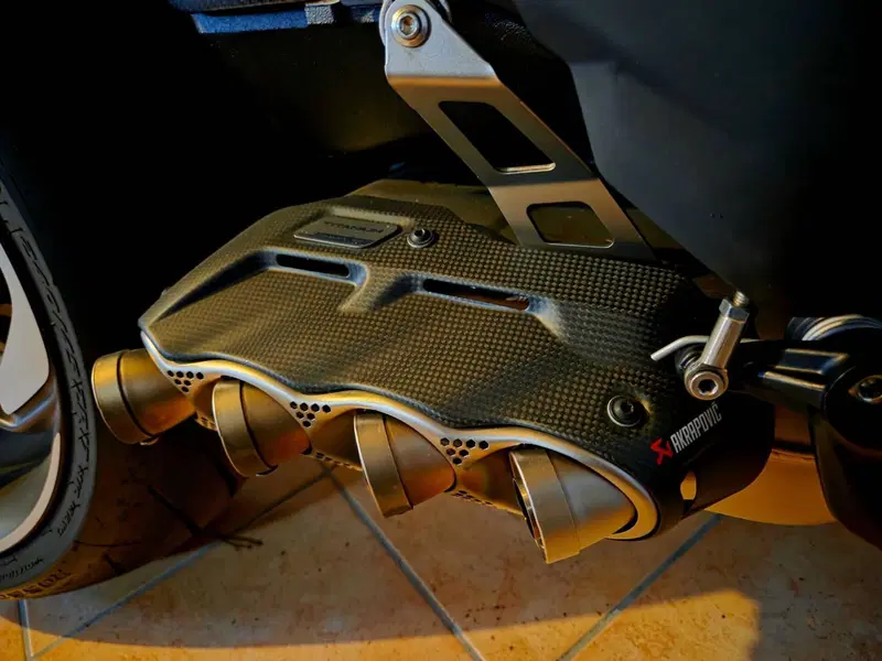 Ducati Diavel for Bentley (2024) (18)