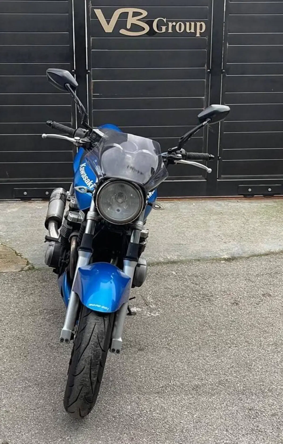 Kawasaki ZR-7 (2001 - 04) (2)