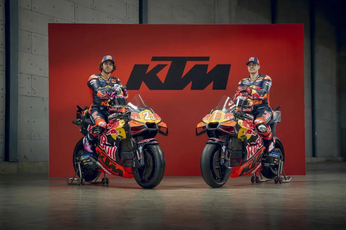 Ecco le nuove KTM Tech3 di Bastianini e Vinales. La novità è che... no, sono uguali (19)