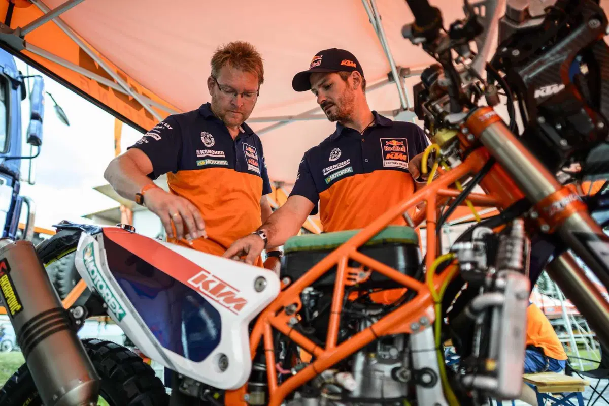 Dakar. KTM. Jordi “Papa Vili” Viladoms lascia e torna a casa (13)