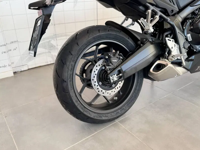 Honda CBR 650 R E-Clutch (2024 - 26) (11)