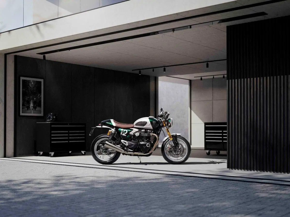 Svelata la nuova Triumph Speed Twin 1200 Cafe Racer Edition [GALLERY] (3)